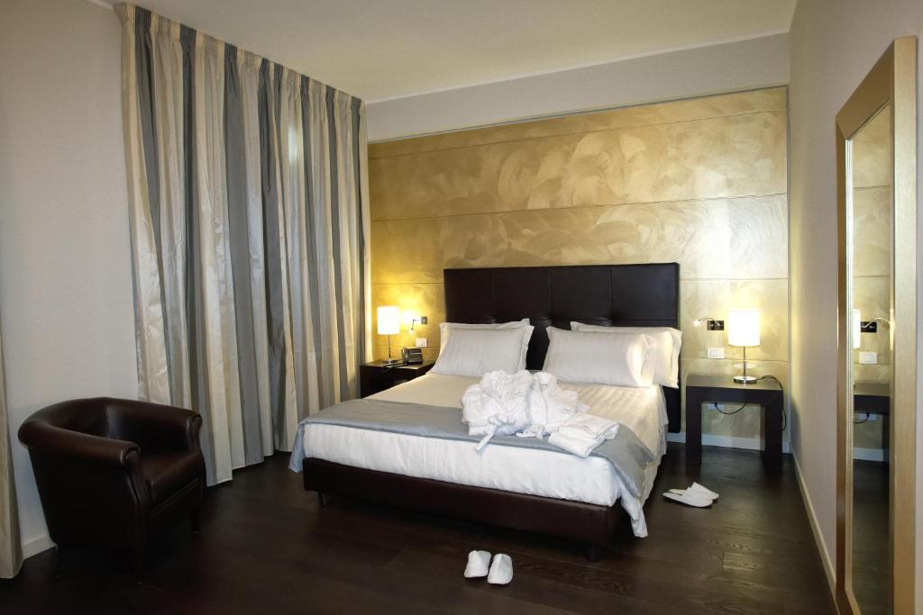 La Dimora Del Baco Hotel L'Aquila Room photo